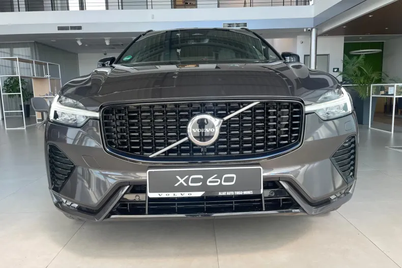 Volvo XC60 din 2022 cu 73.000 km - oferta VOL226665 - foto 2