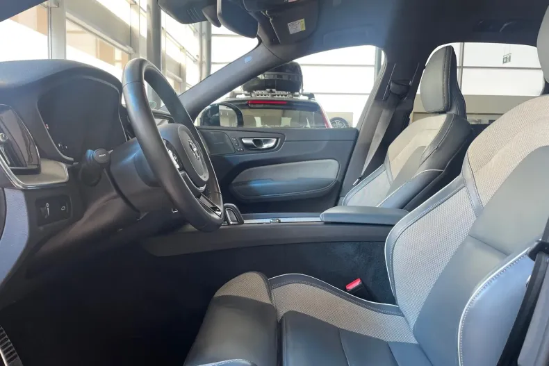 Volvo XC60 din 2022 cu 73.000 km - oferta VOL226665 - foto 12