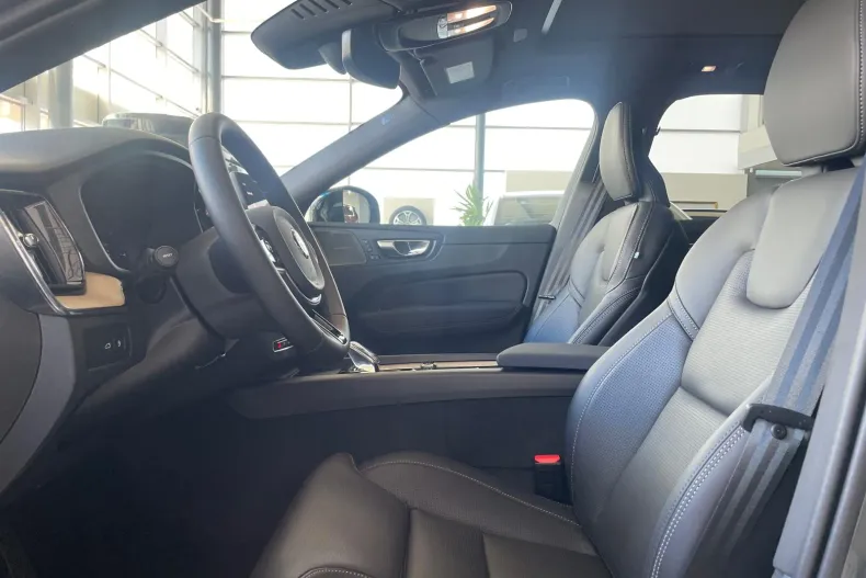 Volvo XC60 din 2026 cu 9 km - oferta VOL226666 - foto 13