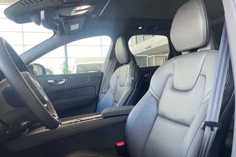 Volvo XC60 din 2026 cu 9 km - oferta VOL226666 - foto 14