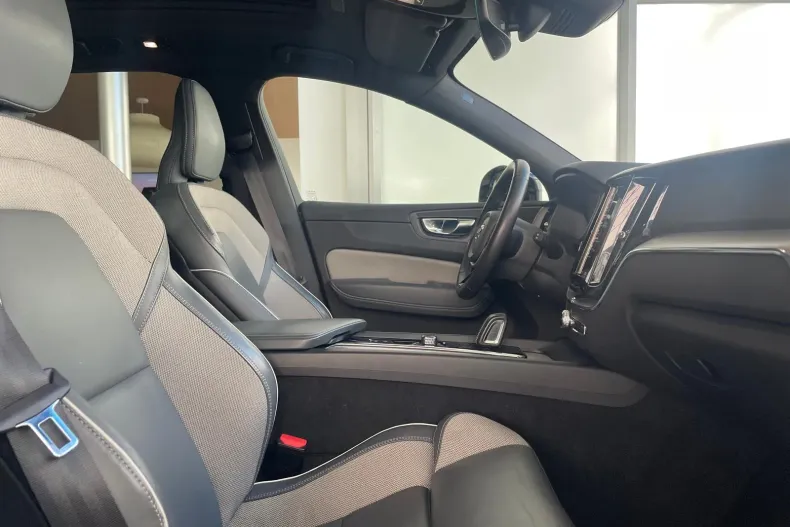 Volvo XC60 din 2021 cu 93.000 km - oferta VOL226667 - foto 8