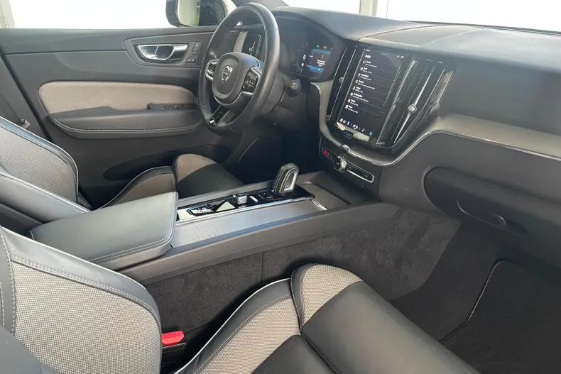 Volvo XC60 din 2021 cu 93.000 km - oferta VOL226667 - foto 9