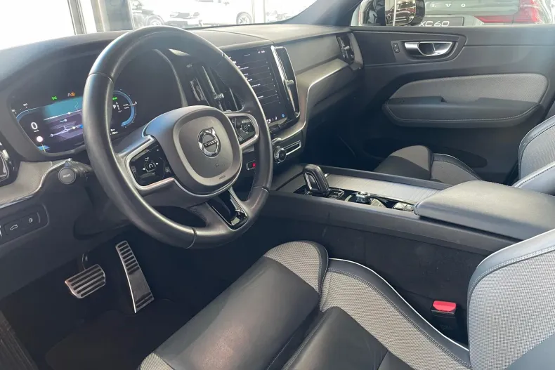 Volvo XC60 din 2021 cu 93.000 km - oferta VOL226667 - foto 12