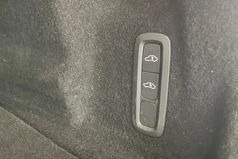 Volvo XC60 din 2021 cu 93.000 km - oferta VOL226667 - foto 17