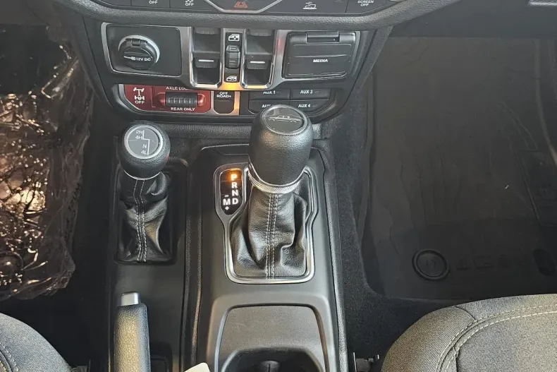 Jeep Willys din 2026 cu 39 km - oferta JEE226668 - foto 18