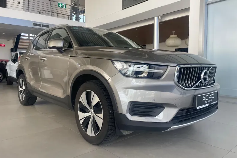 Volvo XC40 din 2021 cu 64.000 km - oferta VOL226669 - foto 3