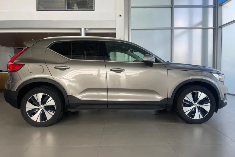 Volvo XC40 din 2021 cu 64.000 km - oferta VOL226669 - foto 4