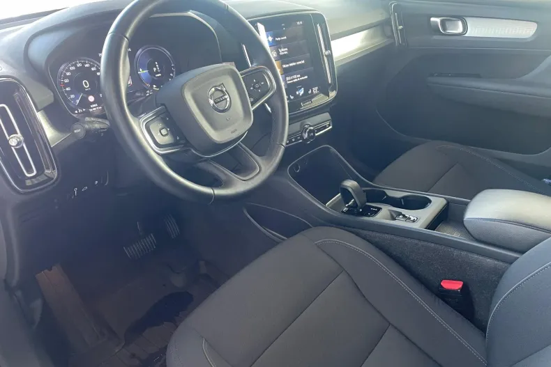 Volvo XC40 din 2021 cu 64.000 km - oferta VOL226669 - foto 12