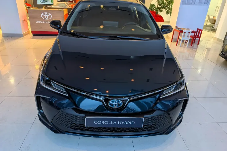Toyota Corolla din 2025 cu 10 km - oferta TOY226671 - foto 2