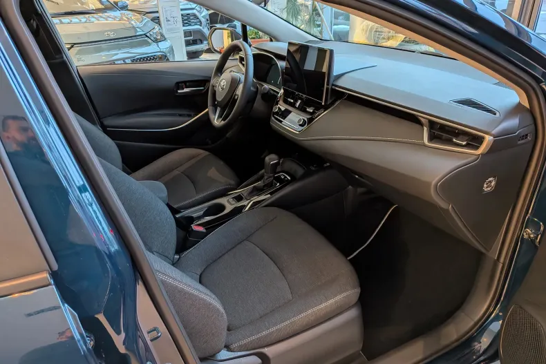 Toyota Corolla din 2025 cu 10 km - oferta TOY226671 - foto 10