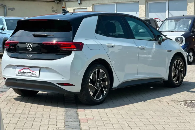 Volkswagen ID.3 din 2023 cu 18.218 km - oferta VOL226672 - foto 2