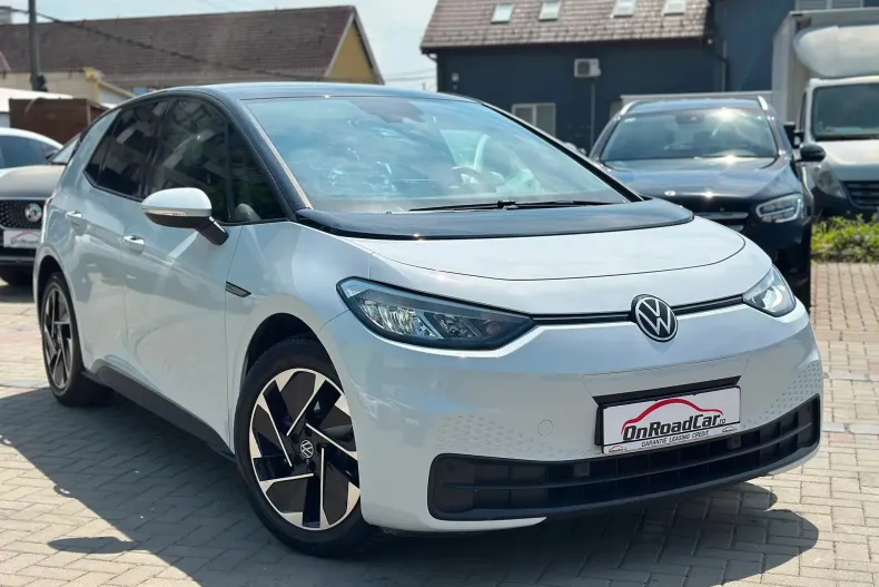 Volkswagen ID.3 din 2023 cu 18.218 km - oferta VOL226672 - foto 3