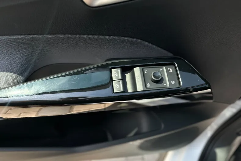 Volkswagen ID.3 din 2023 cu 18.218 km - oferta VOL226672 - foto 22
