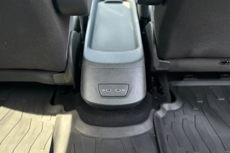 Volkswagen ID.3 din 2023 cu 18.218 km - oferta VOL226672 - foto 25