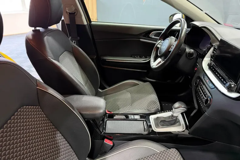 Kia XCeed din 2022 cu 62.801 km - oferta KIA226683 - foto 12