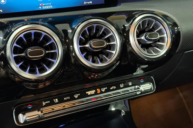 Mercedes-Benz A 250 (Clasa A) din 2022 cu 65.794 km - oferta MER226684 - foto 10