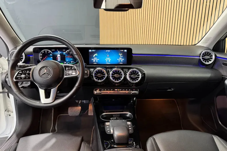 Mercedes-Benz A 250 (Clasa A) din 2022 cu 65.794 km - oferta MER226684 - foto 13