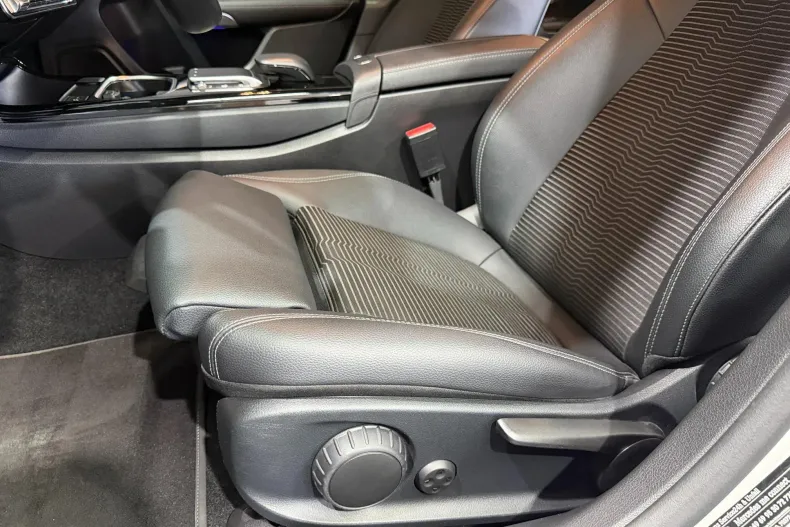 Mercedes-Benz A 250 (Clasa A) din 2022 cu 65.794 km - oferta MER226684 - foto 23