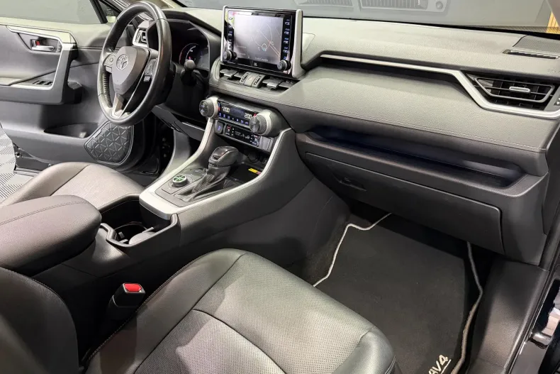 Toyota RAV4 din 2022 cu 141.195 km - oferta TOY226685 - foto 16
