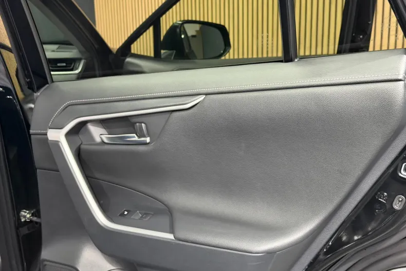 Toyota RAV4 din 2022 cu 141.195 km - oferta TOY226685 - foto 28