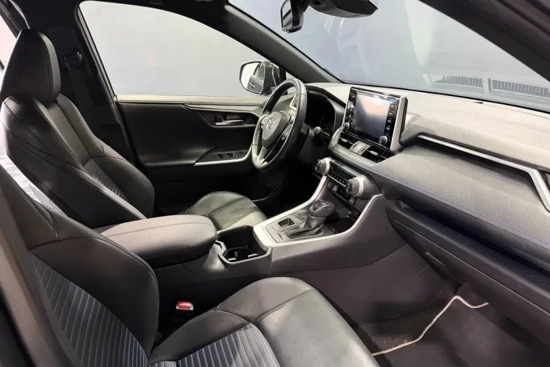 Toyota RAV4 din 2022 cu 136.180 km - oferta TOY226687 - foto 14