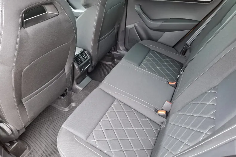 Skoda Karoq din 2025 cu 9.500 km - oferta SKO226697 - foto 6