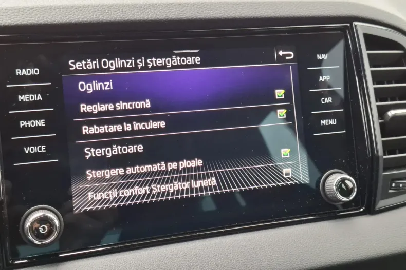 Skoda Karoq din 2025 cu 9.500 km - oferta SKO226697 - foto 18