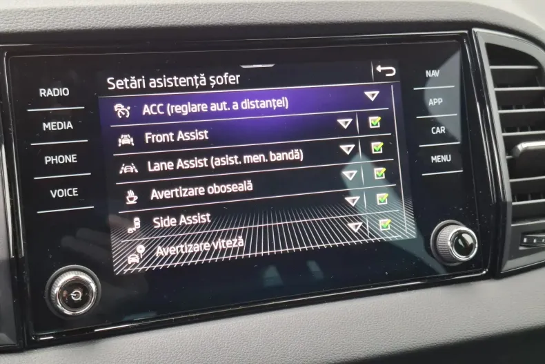 Skoda Karoq din 2025 cu 9.500 km - oferta SKO226697 - foto 30