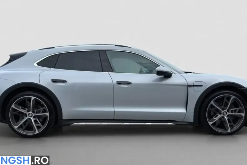 Porsche Taycan din 2023 cu 64.400 km - oferta POR226698 - foto 6