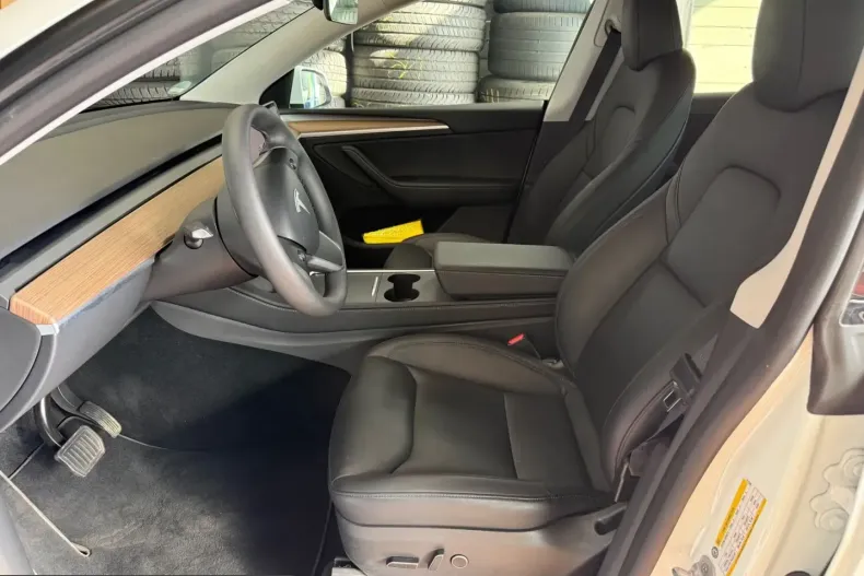 Tesla Model Y din 2024 cu 42.720 km - oferta TES226701 - foto 14