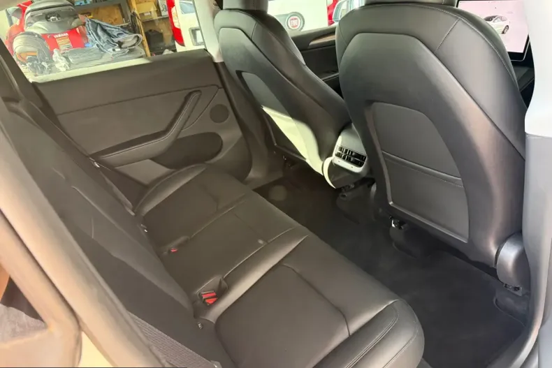 Tesla Model Y din 2024 cu 42.720 km - oferta TES226701 - foto 18