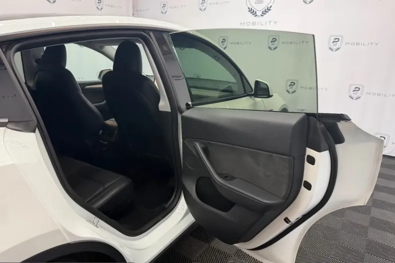 Tesla Model Y din 2023 cu 59.170 km - oferta TES226702 - foto 13