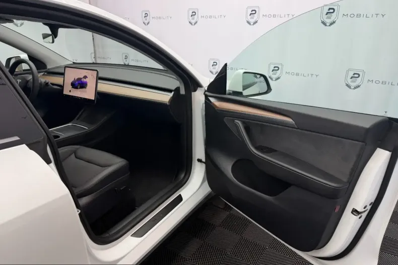 Tesla Model Y din 2023 cu 59.170 km - oferta TES226702 - foto 15