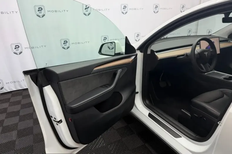 Tesla Model Y din 2023 cu 59.170 km - oferta TES226702 - foto 20