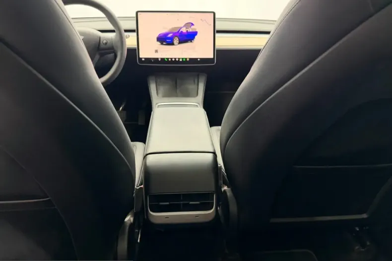Tesla Model Y din 2023 cu 59.170 km - oferta TES226702 - foto 24