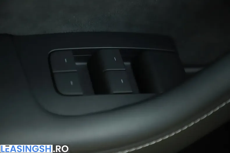 Tesla Model Y din 2023 cu 56.400 km - oferta TES226704 - foto 24