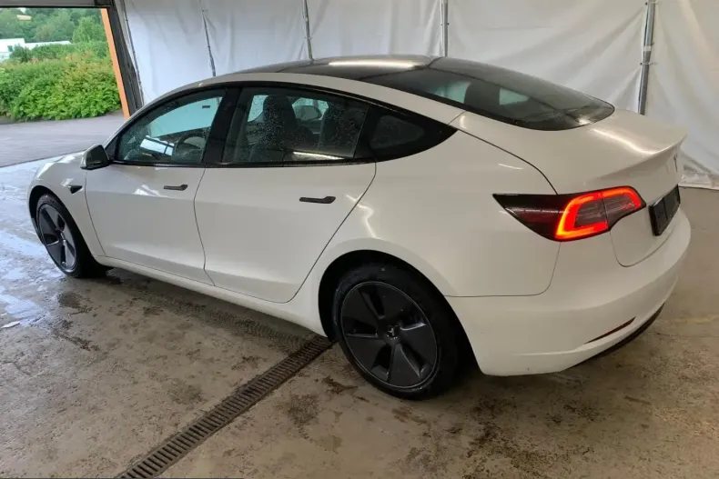 Tesla Model 3 din 2023 cu 41.525 km - oferta TES226709 - foto 7