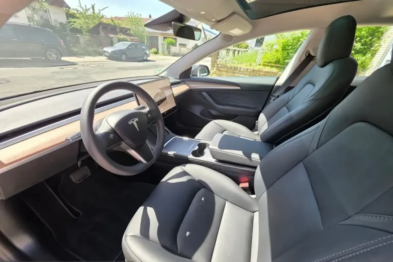 Tesla Model 3 din 2023 cu 15.226 km - oferta TES226711 - foto 9