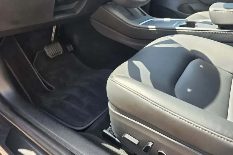 Tesla Model 3 din 2023 cu 15.226 km - oferta TES226711 - foto 11