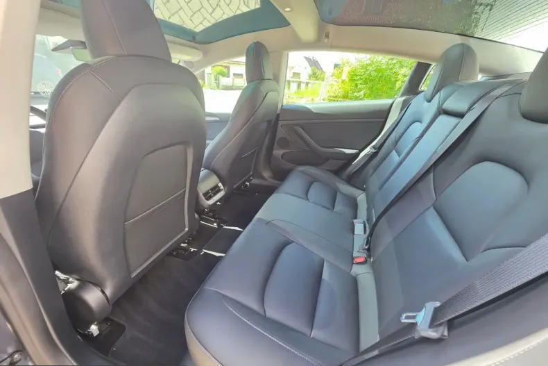 Tesla Model 3 din 2023 cu 15.226 km - oferta TES226711 - foto 13
