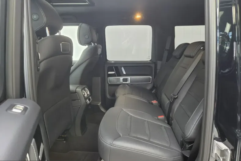 Mercedes-Benz G 63 AMG (Clasa G) din 2023 cu 12.100 km - oferta MER226720 - foto 19