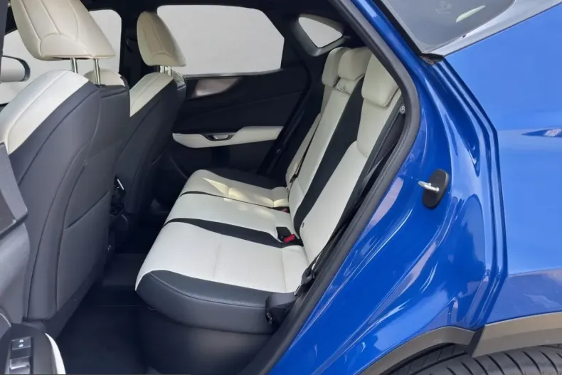 Lexus NX 450h din 2022 cu 46.658 km - oferta LEX226725 - foto 16