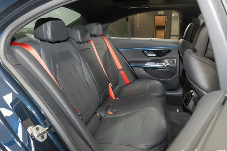 Mercedes-Benz E 53 AMG (Clasa E) din 2024 cu 9.774 km - oferta MER226727 - foto 14