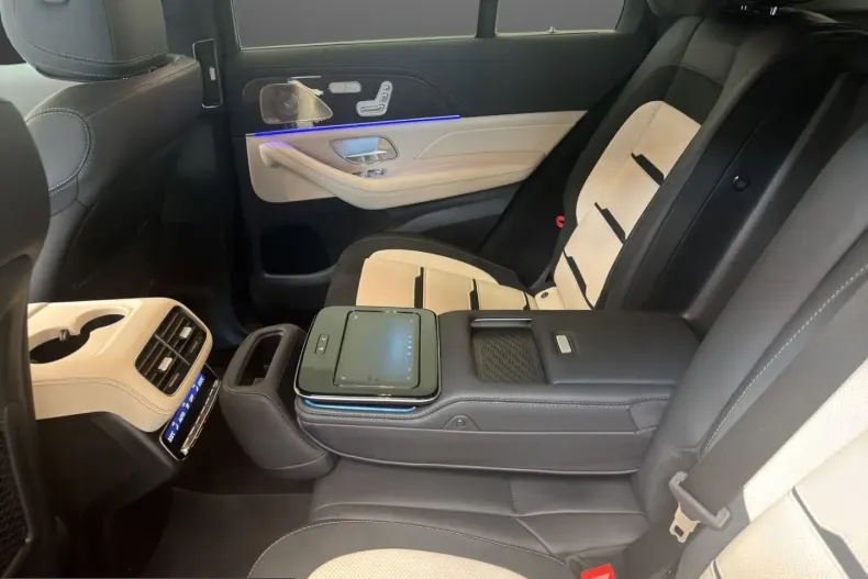 Mercedes-Benz GLE 63 AMG (Clasa GLE) din 2025 cu 16.000 km - oferta MER226730 - foto 13