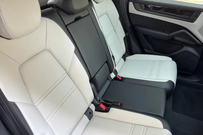 Porsche Cayenne Coupe din 2026 cu 12.000 km - oferta POR226747 - foto 27