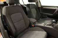 Volkswagen Passat din 2022 cu 59.878 km - oferta VOL226750 - foto 9