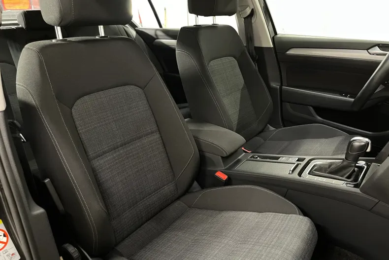 Volkswagen Passat din 2022 cu 59.878 km - oferta VOL226750 - foto 9