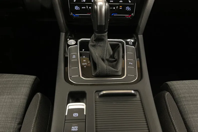 Volkswagen Passat din 2022 cu 59.878 km - oferta VOL226750 - foto 24