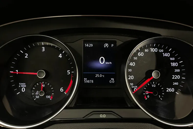 Volkswagen Passat din 2022 cu 59.878 km - oferta VOL226750 - foto 26