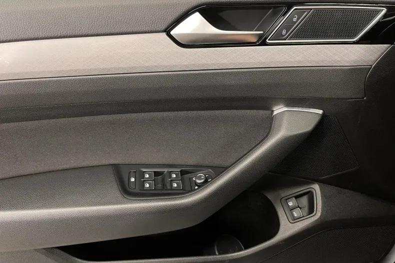 Volkswagen Passat din 2022 cu 109.951 km - oferta VOL226760 - foto 23